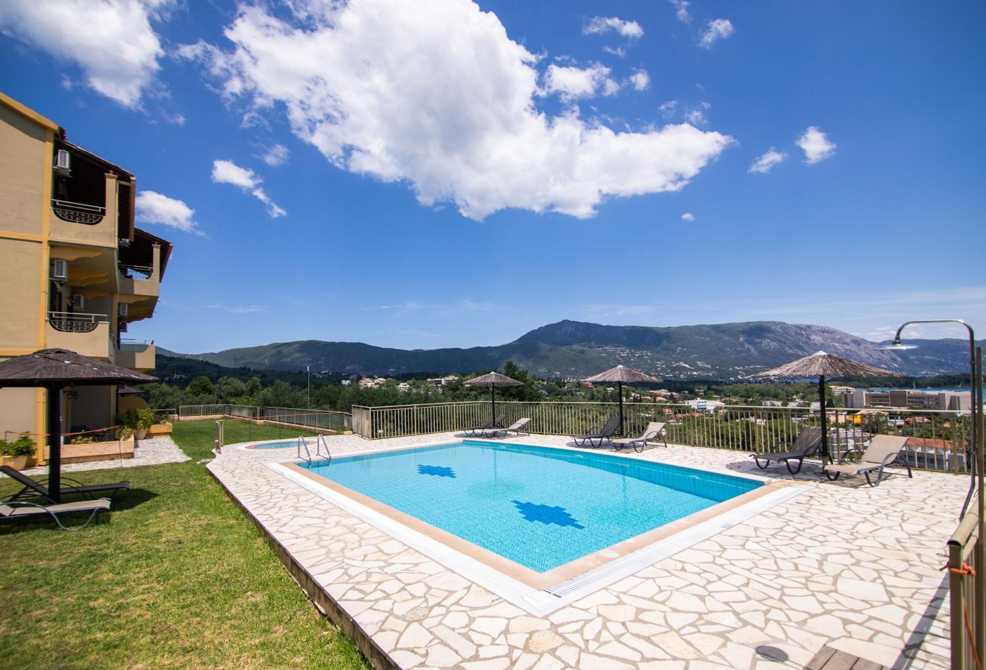 Giorgos Apartments Dassiá Exteriér fotografie